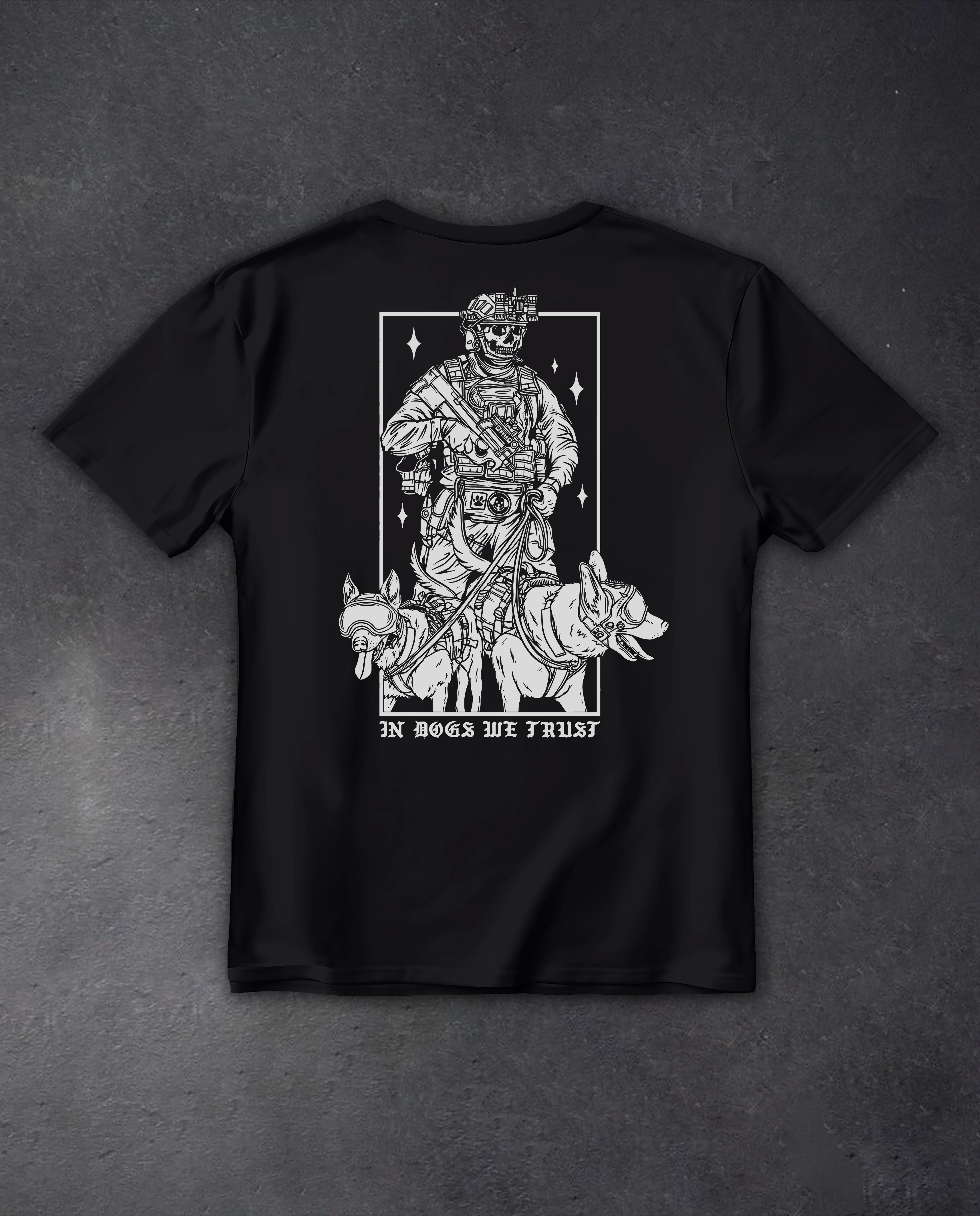 Футболка з принтом "In Dogs We Trust"
